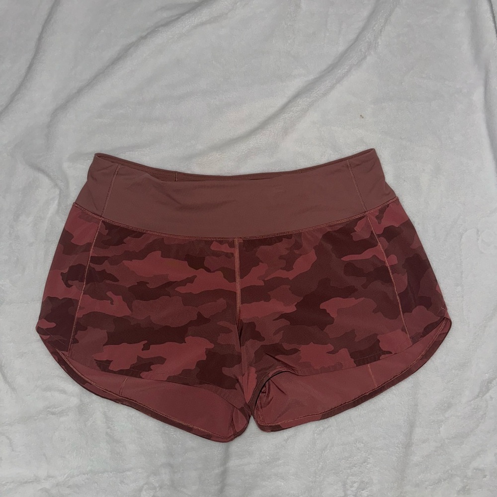 Lululemon Heritage 365 Camo Brier Rose Multi- Speed Up Shorts- Size 10